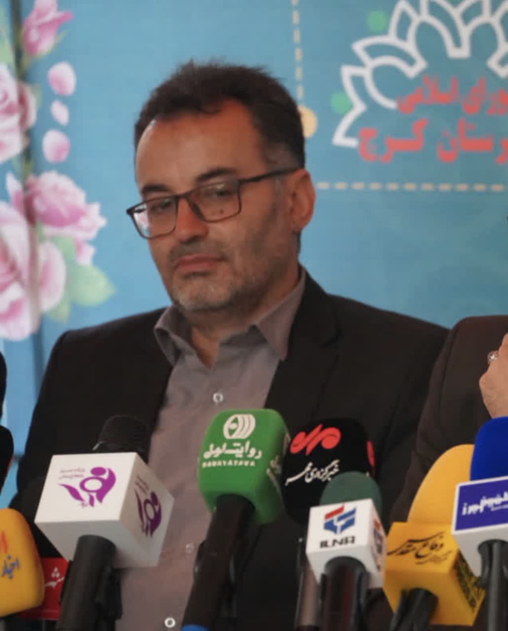 رمضان شهبازی؛ ️‌ساماندهی دستفروشان و توسعه سرانه آموزشی در کمالشهر