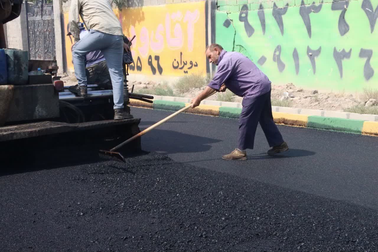 خدایارخان غربی زیرسازی شد؛ مسیر توسعه و ایمنی معابر ماهدشت هموارتر می‌شود
